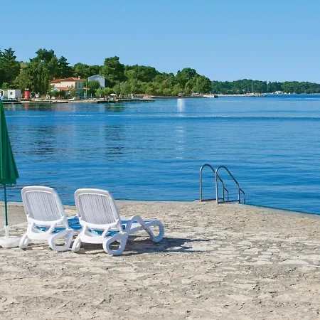Katja With Garden And Pool Gostinjska kuća Porec