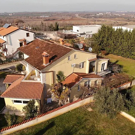 Gostinjska kuća Katja With Garden And Pool Porec