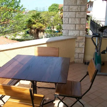 Gostinjska kuća Katja With Garden And Pool Porec